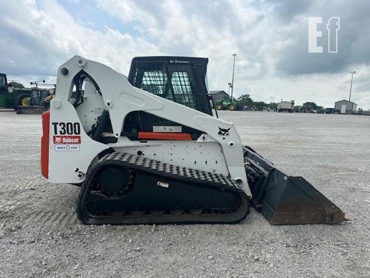 2008-bobcat-t300-image-6