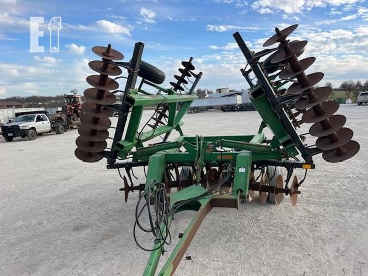john-deere-630-image-10