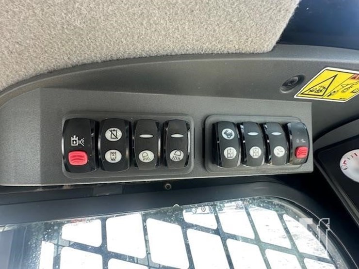 2013-caterpillar-287c2-image-18