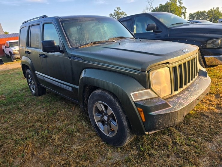 2008-jeep-liberty-image-3