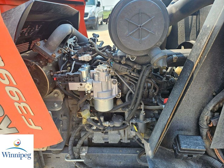 2016-kubota-f3990-image-17