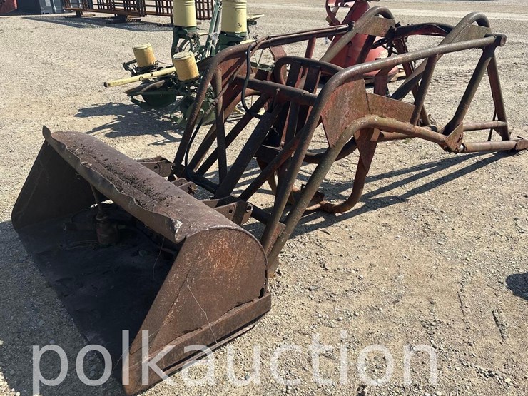 ford-tractor-image-1
