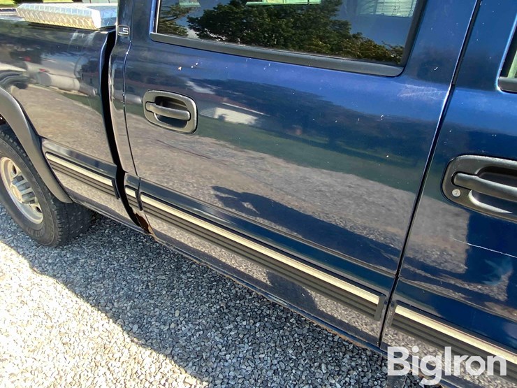 2001-chevrolet-silverado-image-16