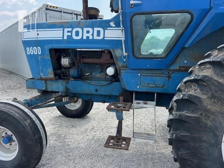 ford-8600-image-25