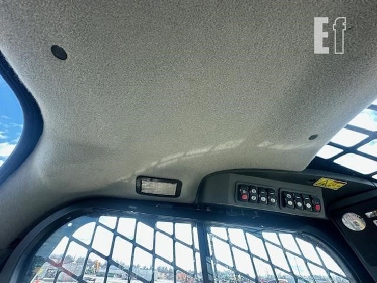 2013-caterpillar-287c2-image-22