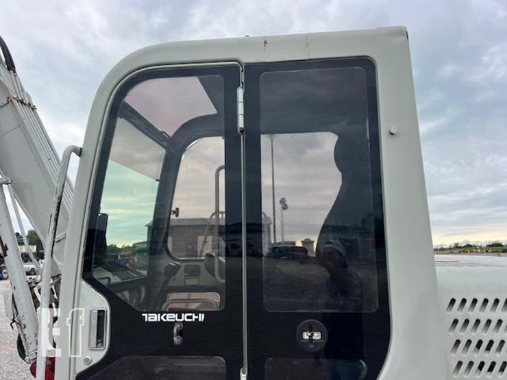 takeuchi-tb175-image-28
