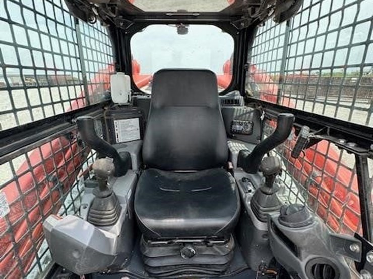 kubota-svl97-2-image-18