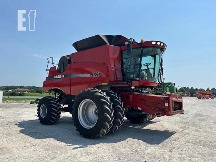 2009-case-ih-8120-image-2