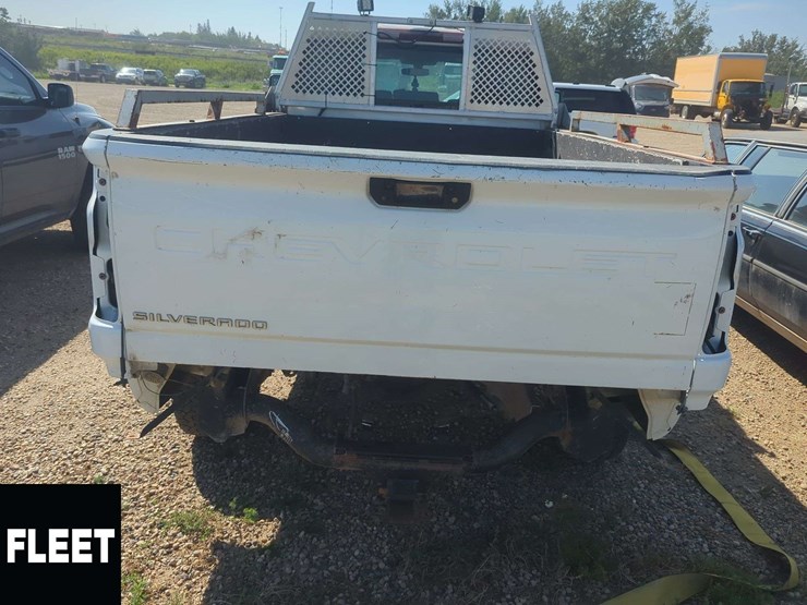 2020-chevrolet-silverado-2500hd-image-15
