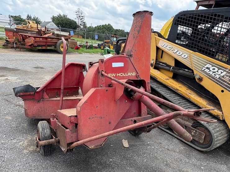 new-holland-30-image-1