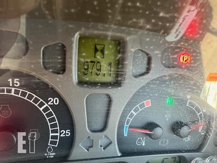 2020-case-ih-maxxum-150-image-42