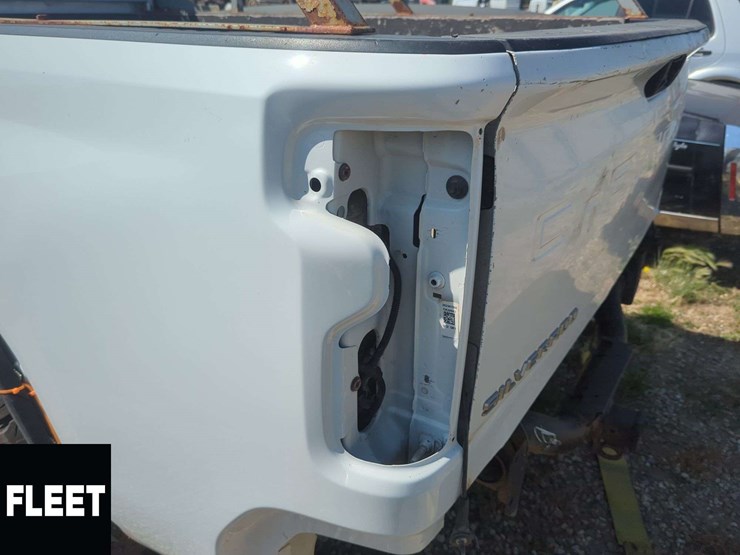 2020-chevrolet-silverado-2500hd-image-31