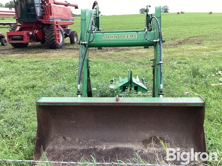 john-deere-640-image-2