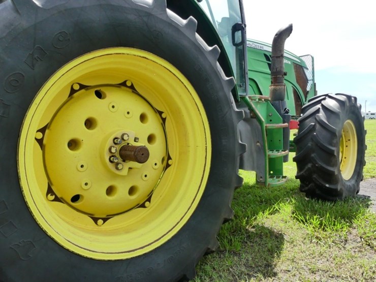 2014-john-deere-6125m-image-6