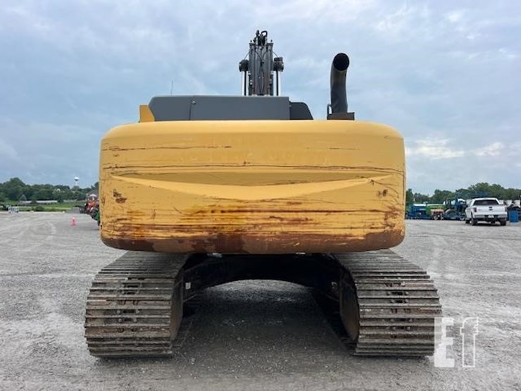 2014-deere-290g-lc-image-6