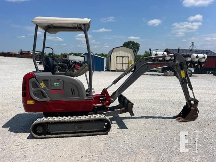 takeuchi-tb216-image-6