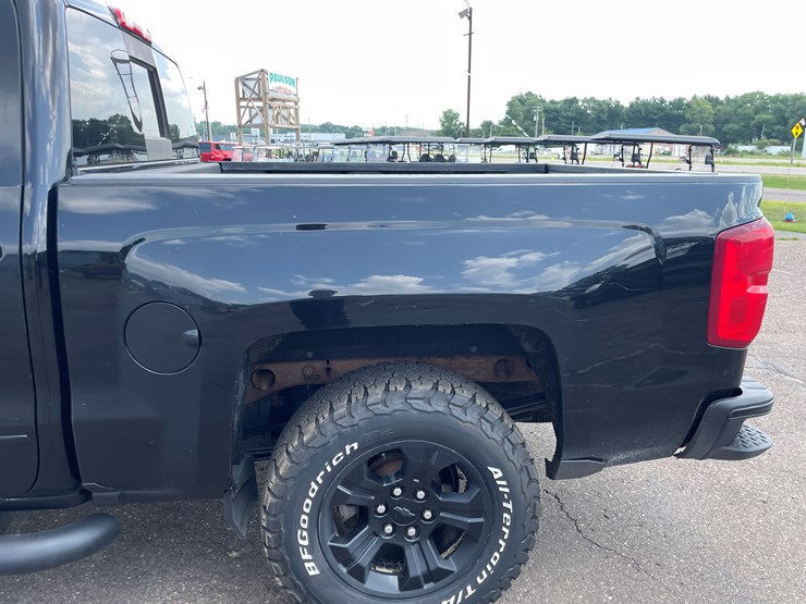2018-chevrolet-silverado-1500-z71-image-28