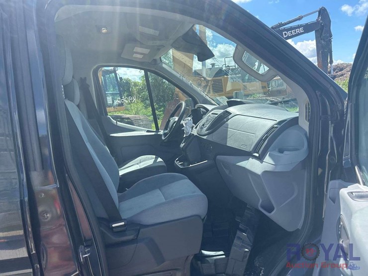 2015-ford-transit-image-21