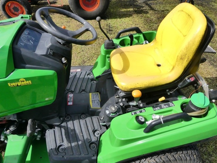 john-deere-1023e-image-11
