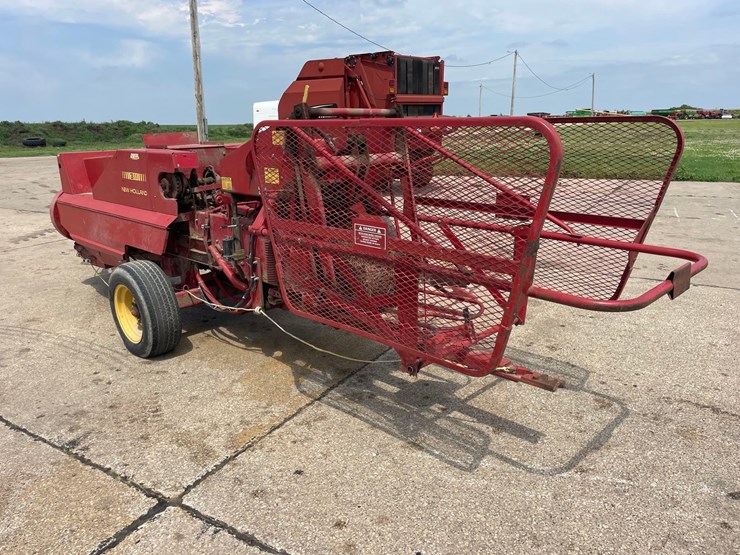 new-holland-311-image-4