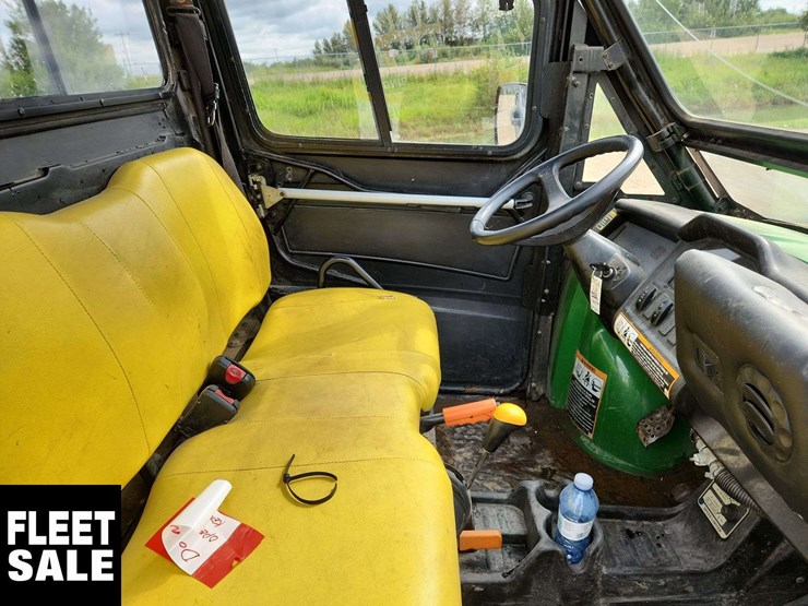 2015-john-deere-gator-image-10