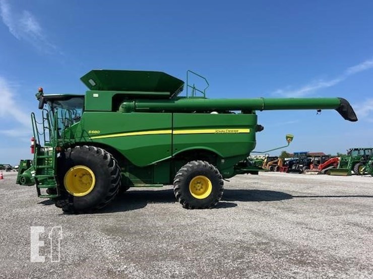 2014-john-deere-s680-image-2
