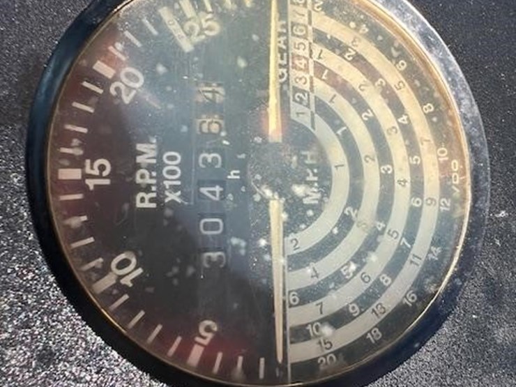 john-deere-2550-image-28