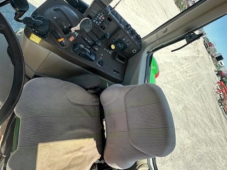 john-deere-6420-image-19