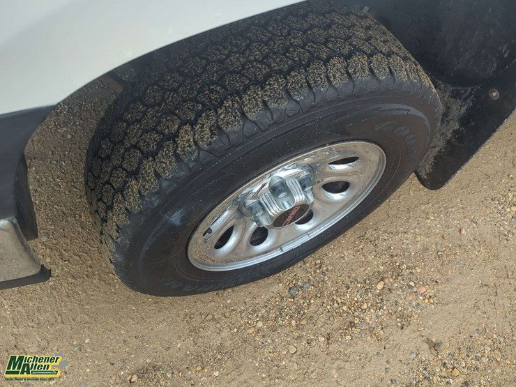 2013-gmc-sierra-1500-image-27