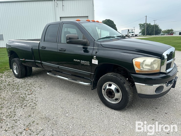 2006-dodge-ram-3500-image-3