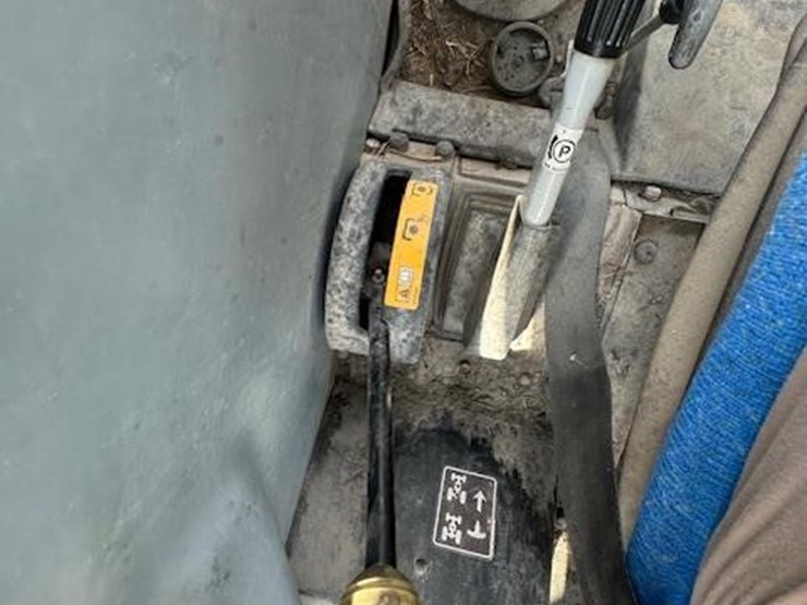 2008-new-holland-t5050-image-32