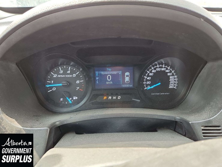 2015-ford-explorer-image-9
