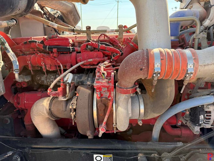 2013-peterbilt-388-image-26