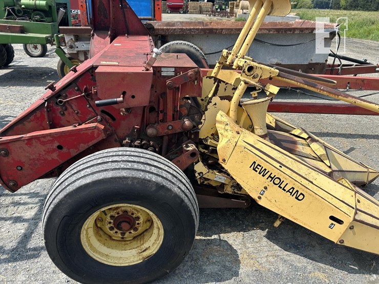 new-holland-890-image-4