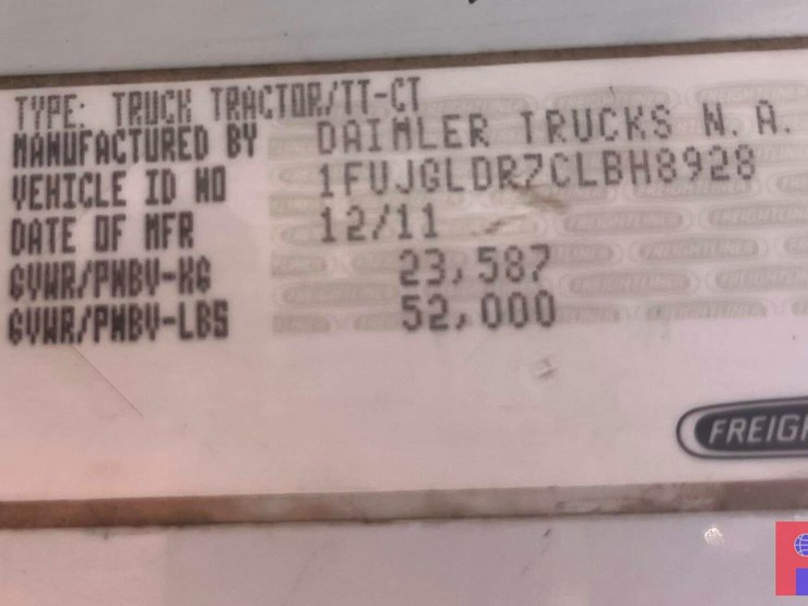 2012-freightliner-cascadia-125064st-t/a-60”-sleeper-truck-image-13
