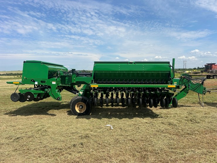 2021-great-plains-bd7600-30-image-2