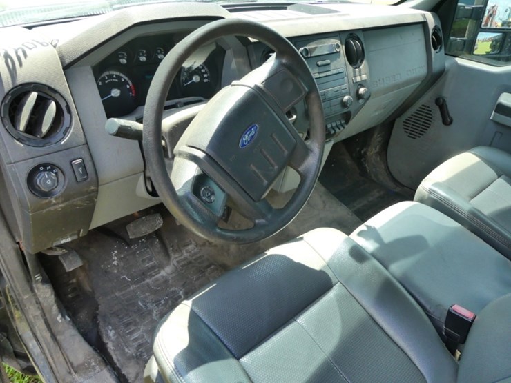 2013-ford-f350-xl-image-11