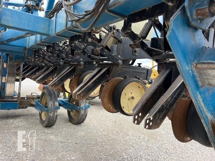 kinze-2600-image-19
