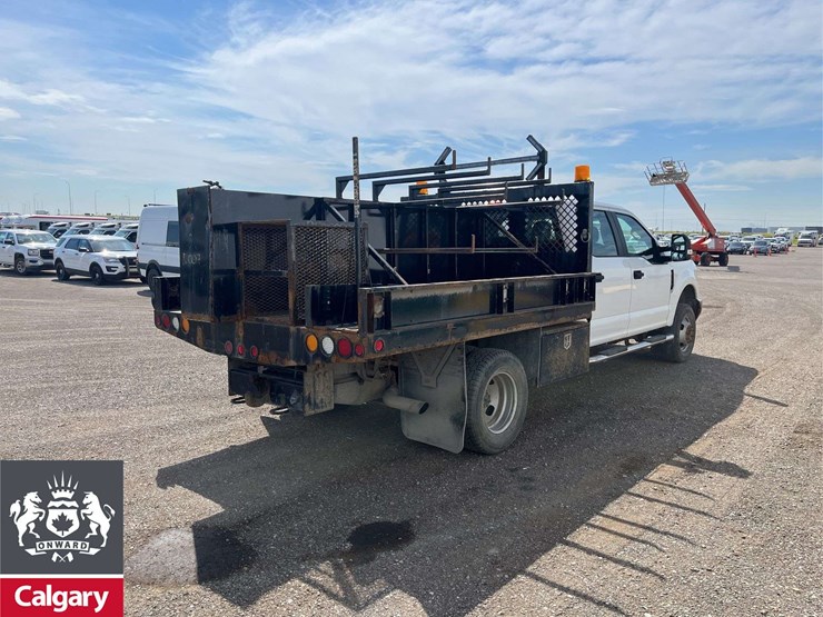 2017-ford-f350-image-3