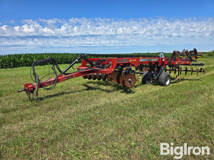 case-ih-mrx690-image-1