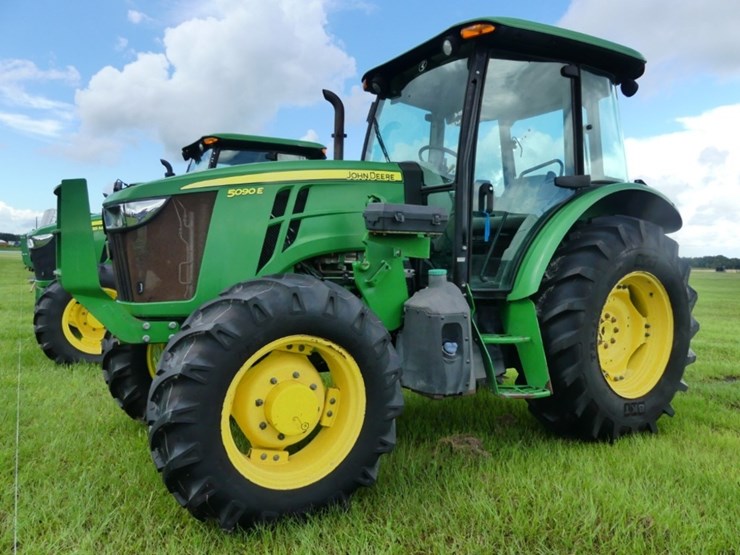 2019-john-deere-5090e-image-1