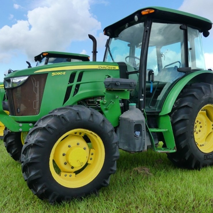 2019 JOHN DEERE 5090E