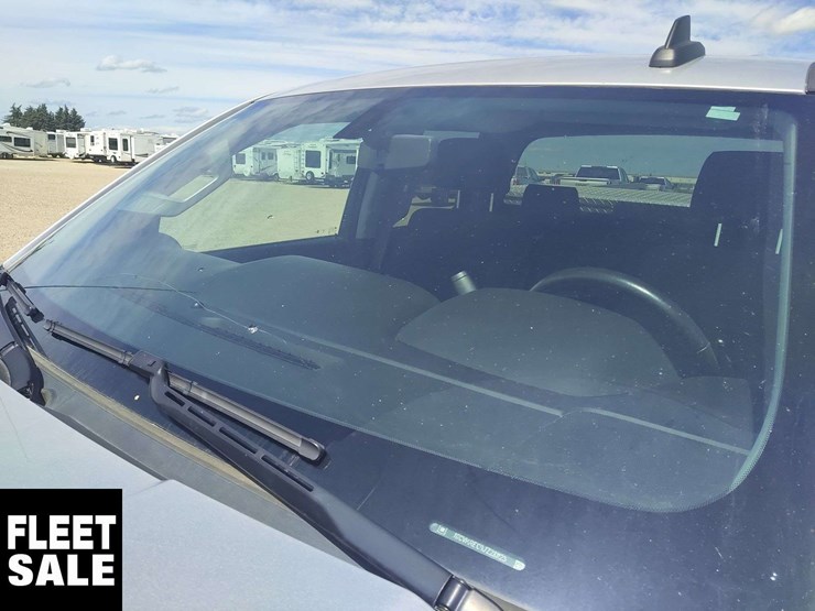 2018-chevrolet-silverado-1500-image-28