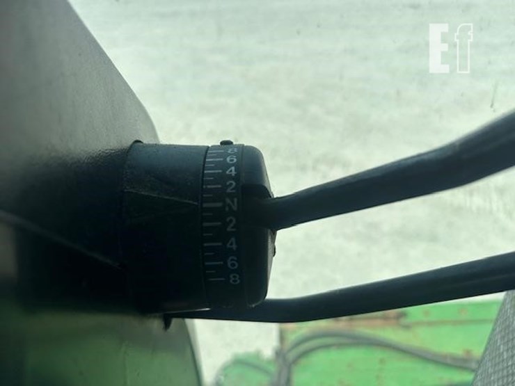 1988-john-deere-8820-image-23