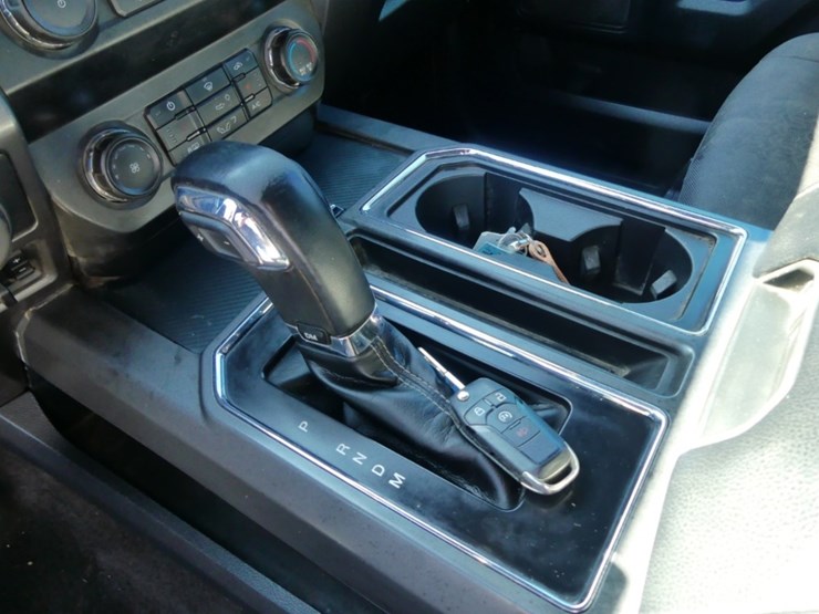 2020-ford-f150-xl-image-15