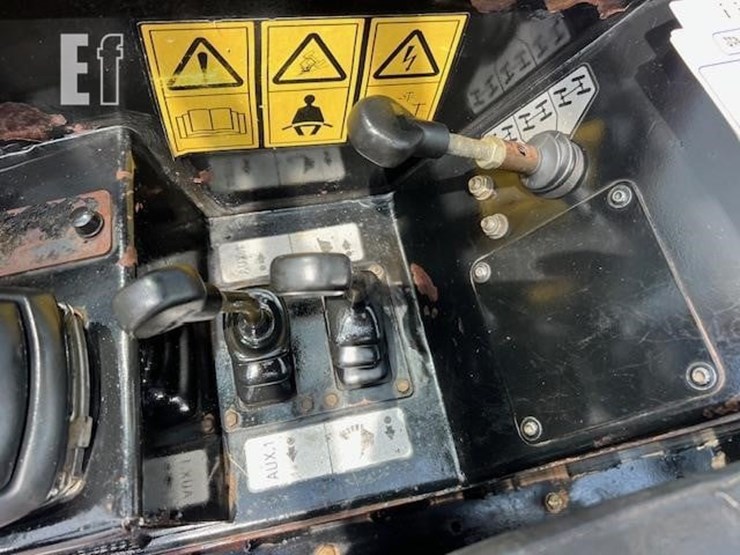 2015-jcb-507-42-image-37