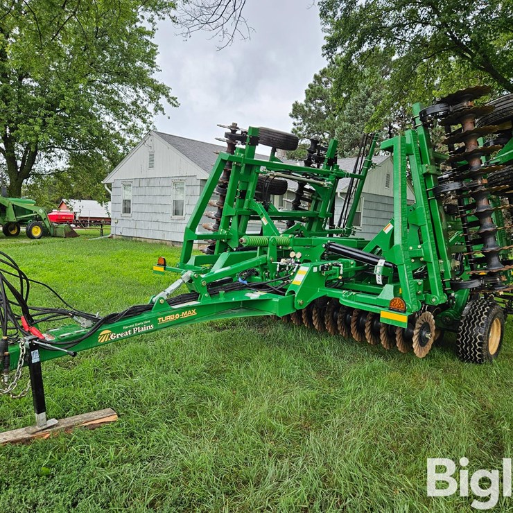 GREAT PLAINS 2400TM