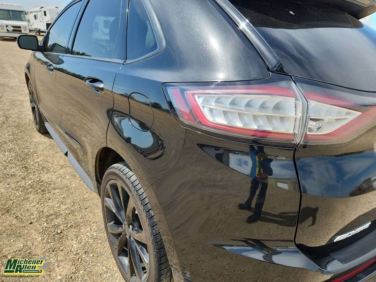 2015-ford-edge-image-31