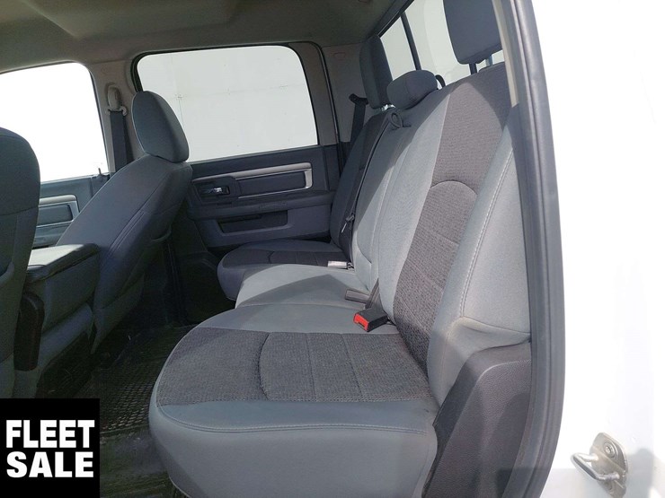2013-ram-1500-slt-image-12