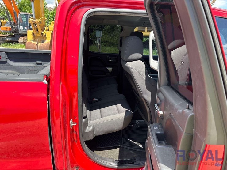 2015-chevrolet-silverado-image-22